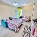 Apartment Cozy Close By The Aragones Castle