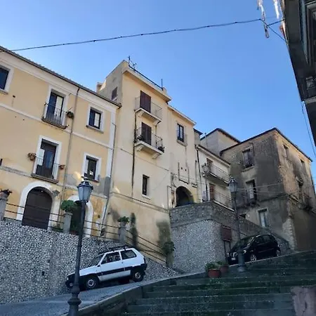 Cozy Close By The Aragones Castle Apartment *