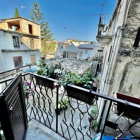 Cozy Close By The Aragones Castle Appartamento Gioiosa Ionica