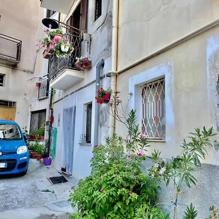 Cozy Close By The Aragones Castle Apartment Gioiosa Ionica