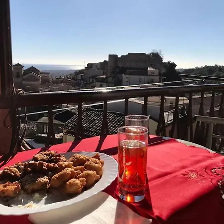 Cozy Close By The Aragones Castle Daire