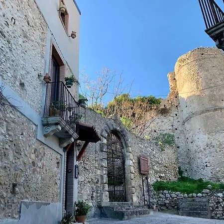 Cozy Close By The Aragones Castle *