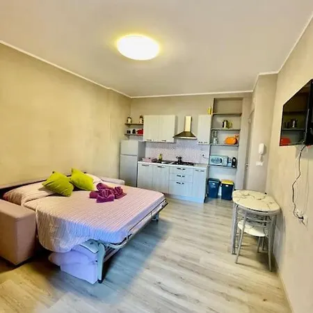Cozy Close By The Aragones Castle Appartamento