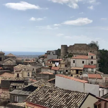 Apartment Cozy Close By The Aragones Castle *