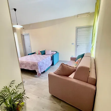 Cozy Close By The Aragones Castle