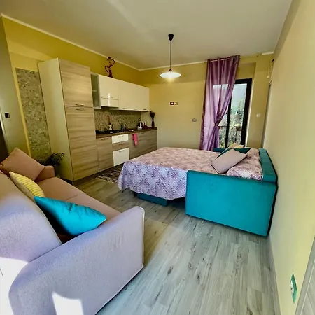 Daire Cozy Close By The Aragones Castle Gioiosa Ionica