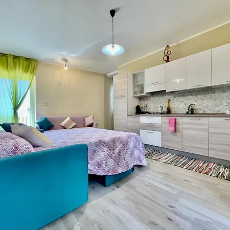 Daire Cozy Close By The Aragones Castle Gioiosa Ionica